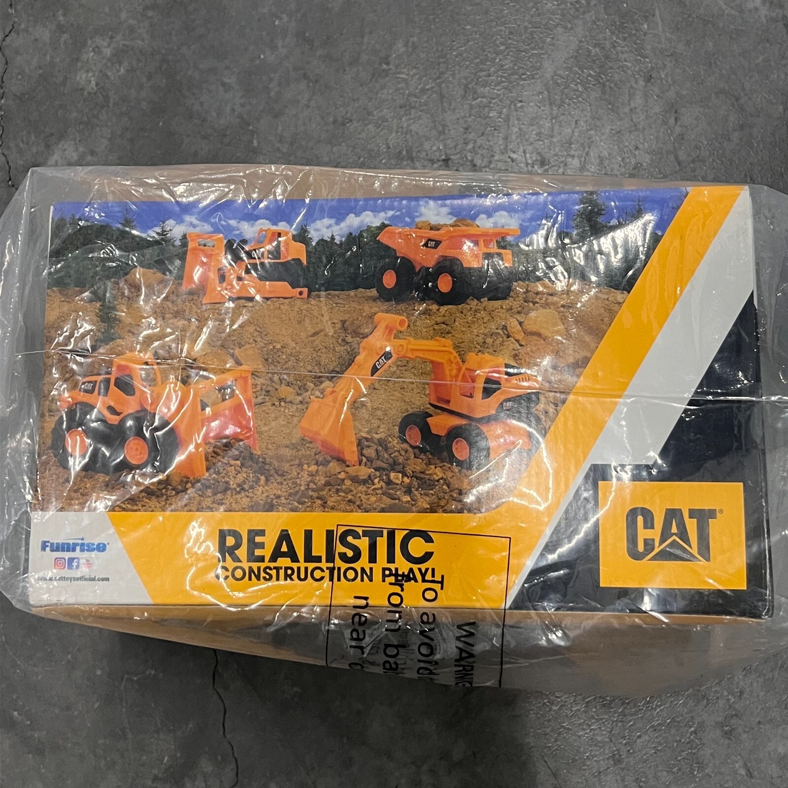 Caterpillar Cat Construction Fleet Tough Rigs Dumper Toy with Articulated Bucket