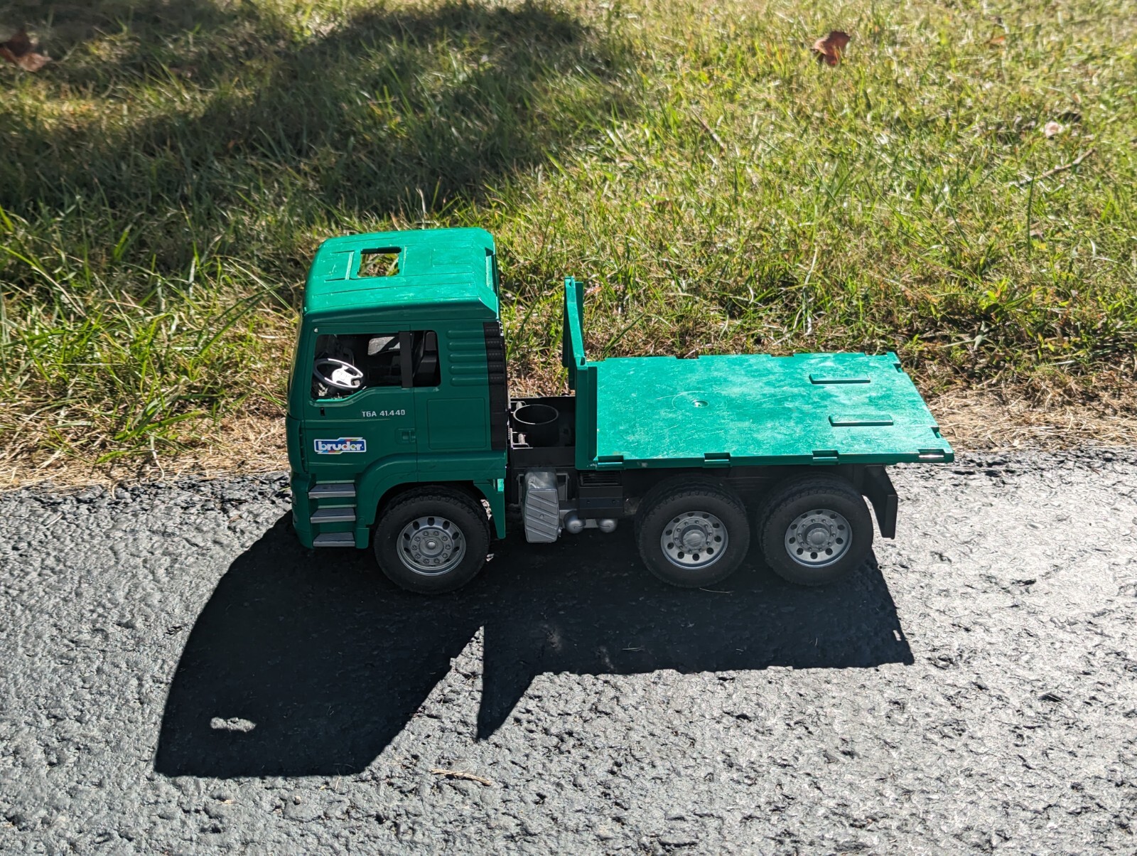 Bruder MAN Green 2001 Toy Timber Logging Truck 4143 (NO LOGS) As Shown