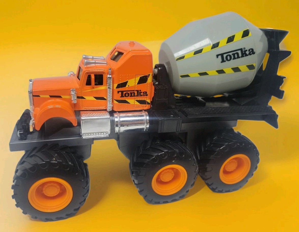 TONKA QUARRY MONSTERS CEMENT TRUCK 1:35 Die Cast Friction Power Maisto 2003