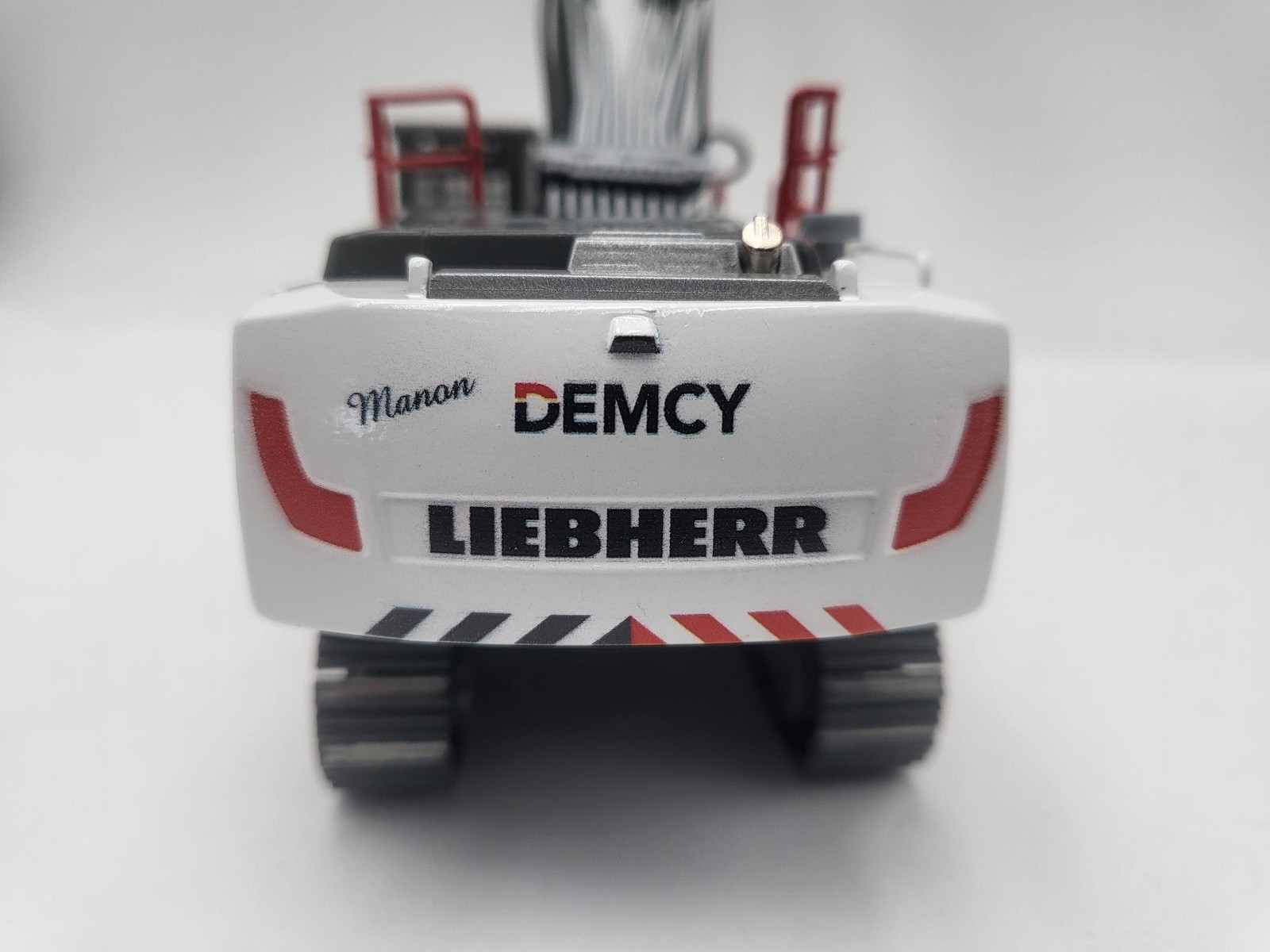 CONRAD – DEMCY construction machine – Liebherr R940 demolition – 1/…