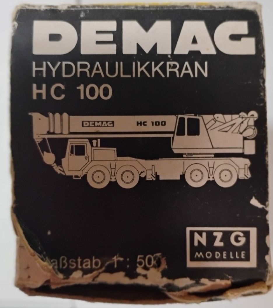 COLLECTIBLE.VINTAGE.BARELY USED.DEMAG Hydraulic HC 100 Crane Truck 1/50.DEAL.