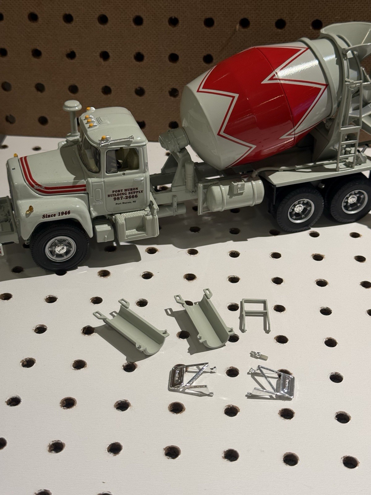 1st First Gear 1/34 Mack R Model Mixer Truck Port Huron 19-2652