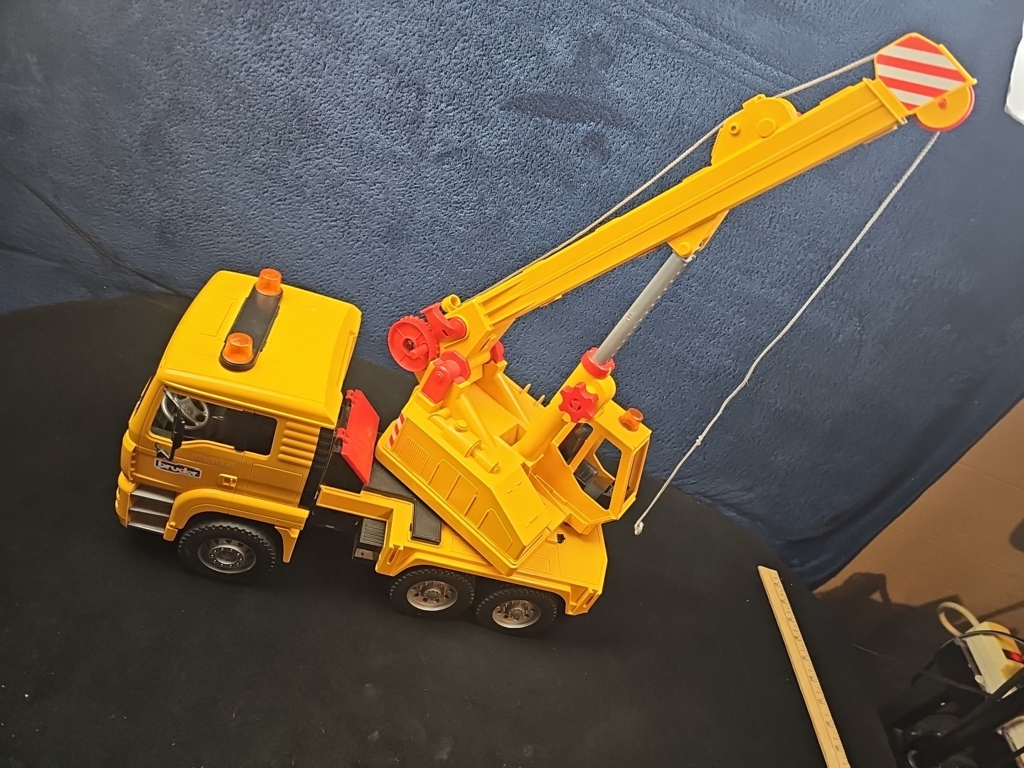 Bruder MAN Tele-Crane TC-4500 TGA 41.440 Construction Toy Truck Germany Preowned