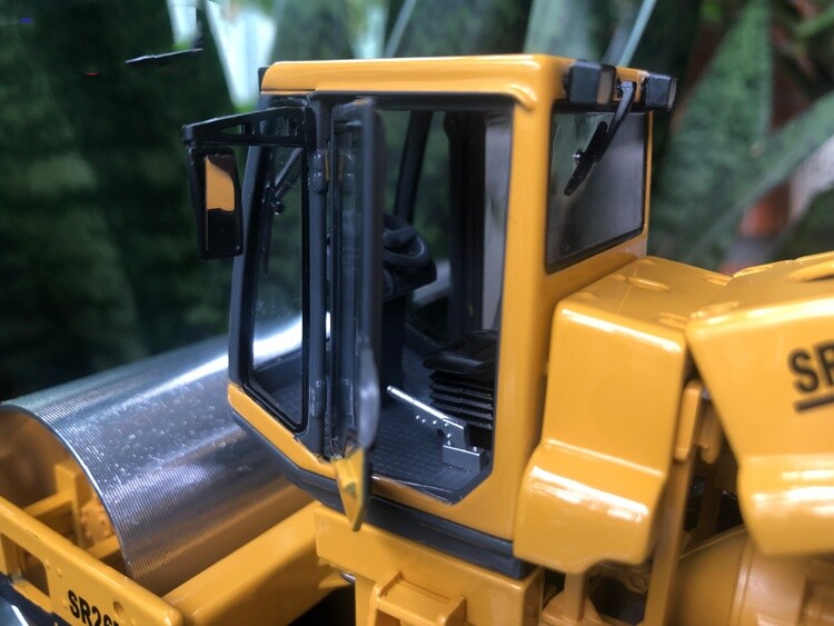 1:35 18CM SHANTUI SR26M Road Roller Construction Equipment Machine Diecast Model