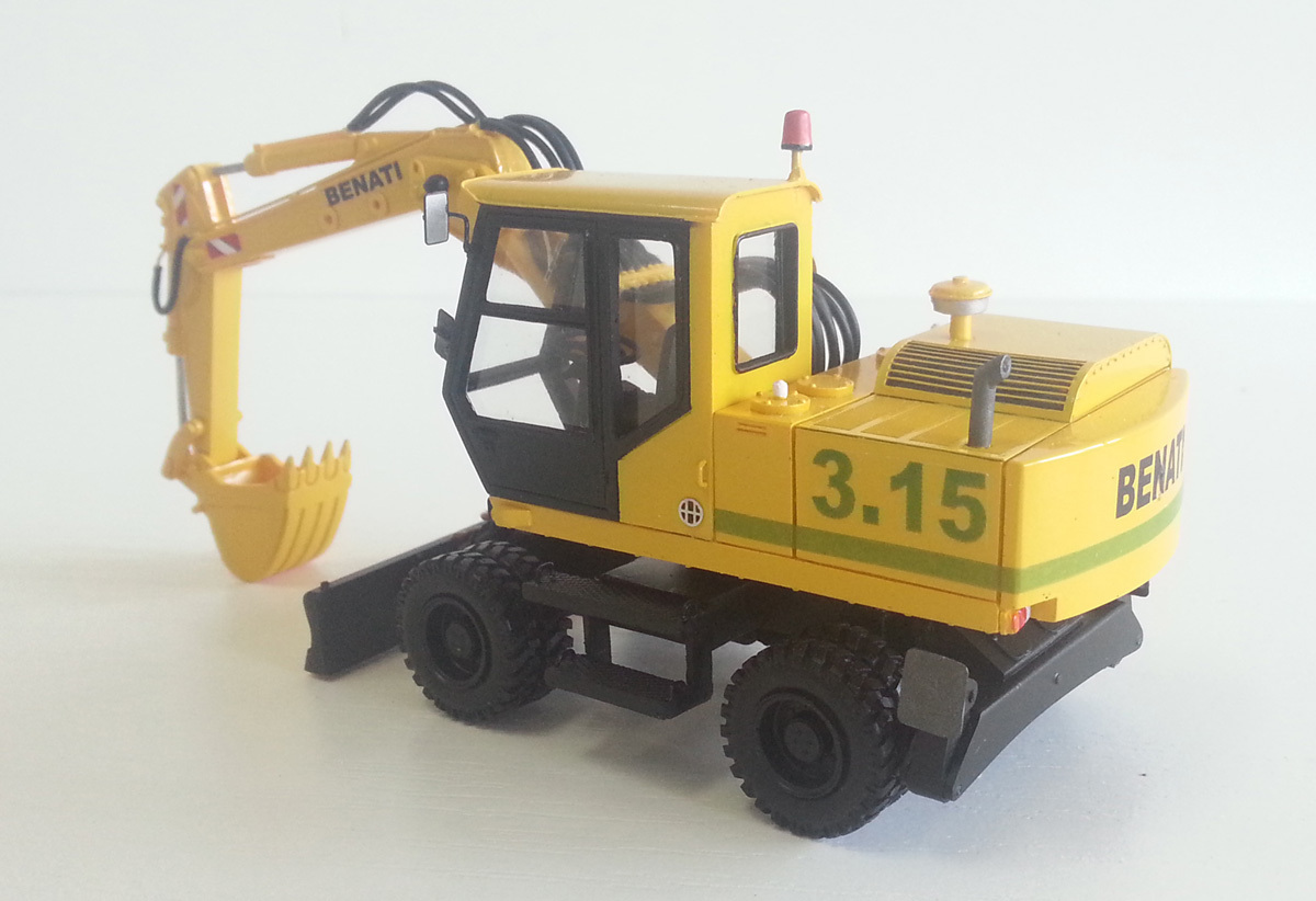 Resin 1/50 Excavator Benati 3.15 wheels – Ready Made by Fankit Models