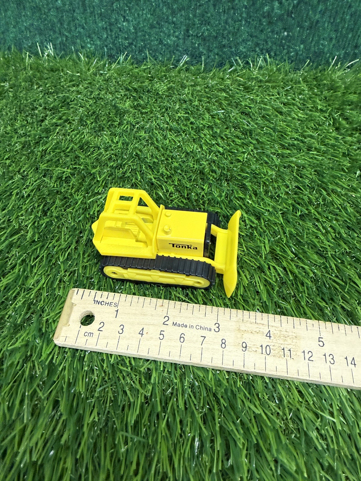 Tonka Yellow Bulldozer Toy Construction Vehicle Diecast Plastic 2020 Hasbro