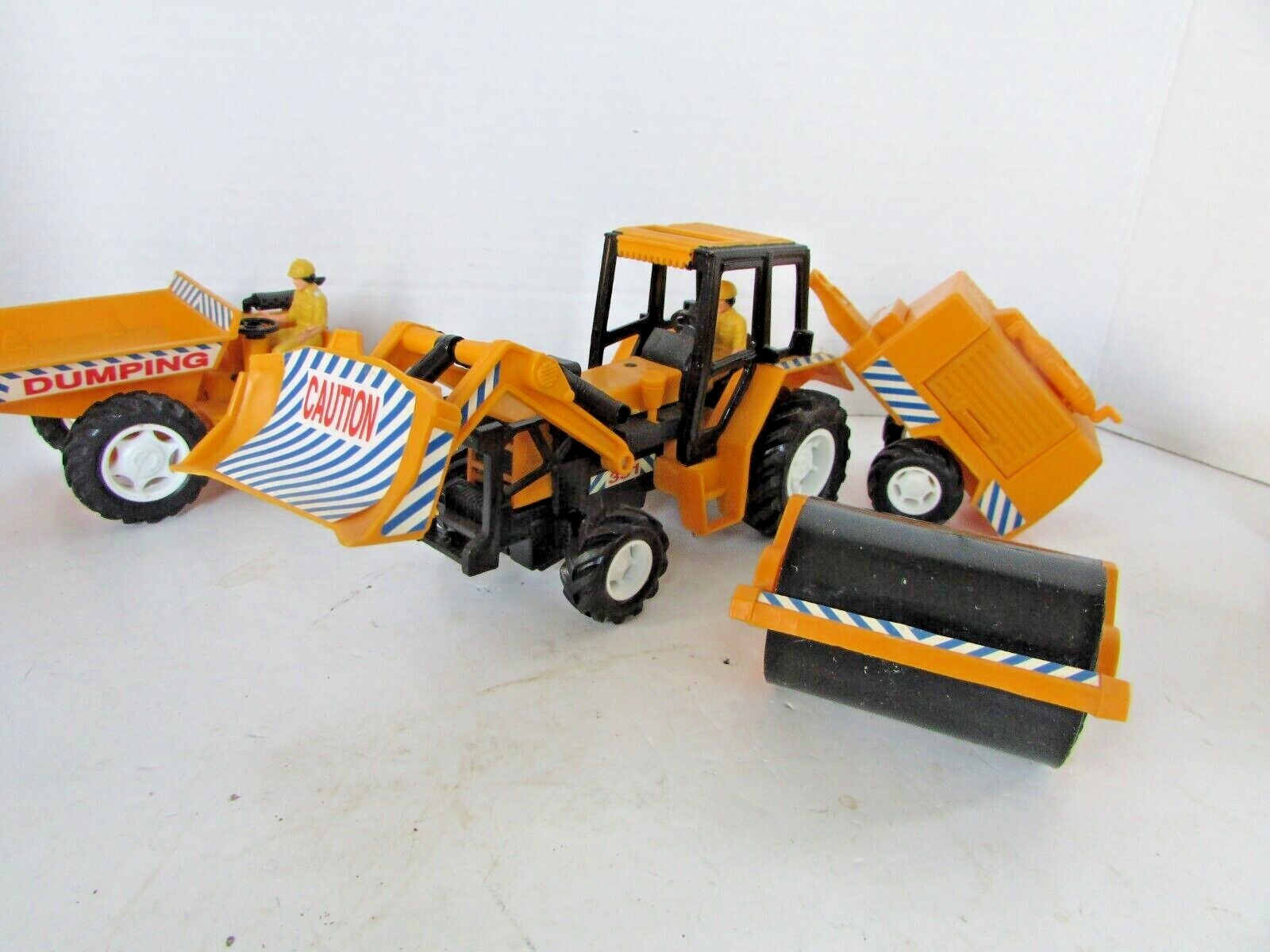 NEW RAY TOYS 4 CONSTRUCTION VEHICLES DUMP GENERATOR ROLLER FRONT LOADER L17