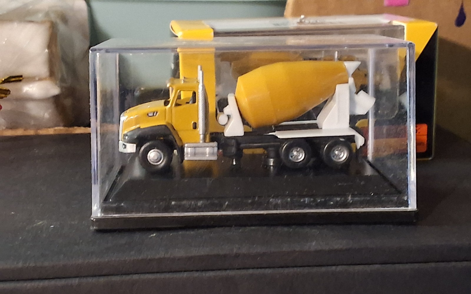 NORSCOT SCALE MODELS CAT CT660 CONCRETE MIXER TRUCK MODELS, 1/64 S Scale?