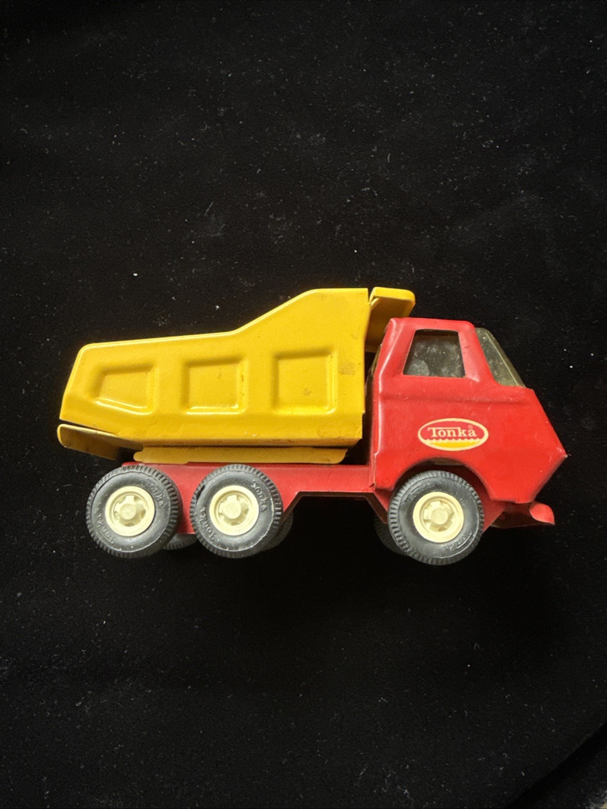 1976-77 Tiny Tonka Dump Truck – Vintage Construction Equipment Pressed Steel Toy