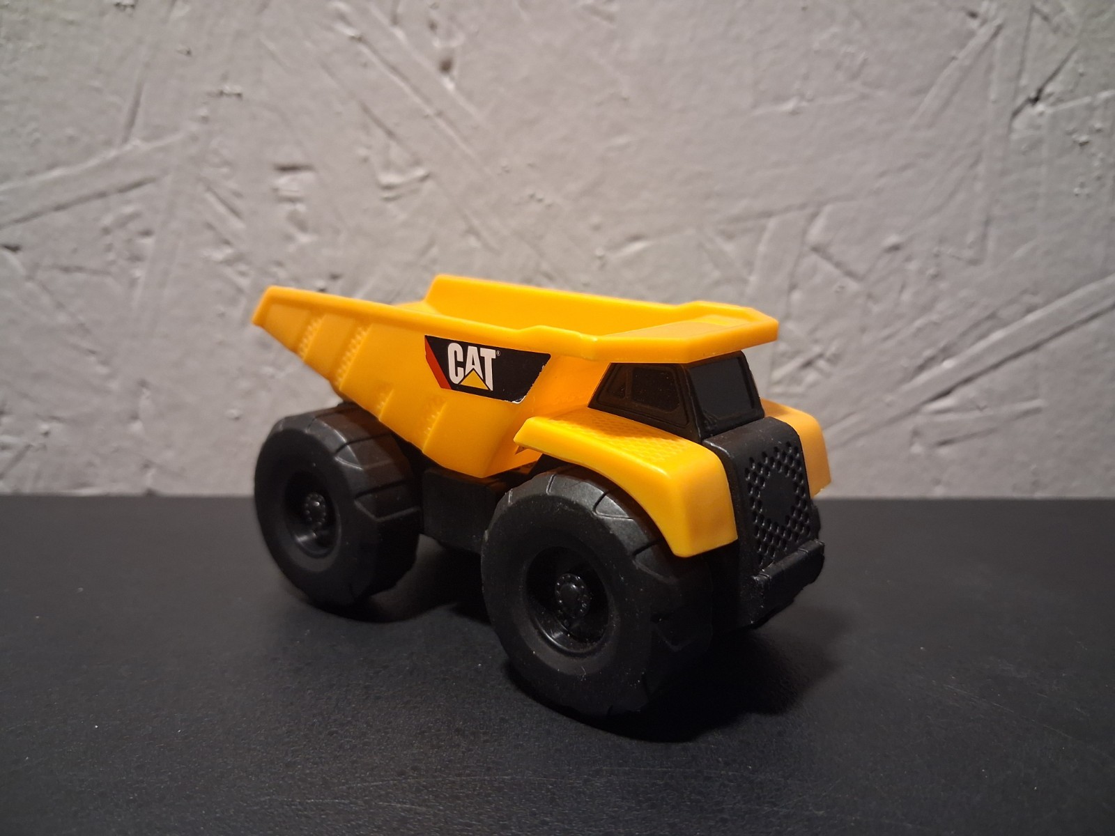 CAT Yellow/Black Plastic Dump Truck Construction Toy Vehicle, Ages 3+