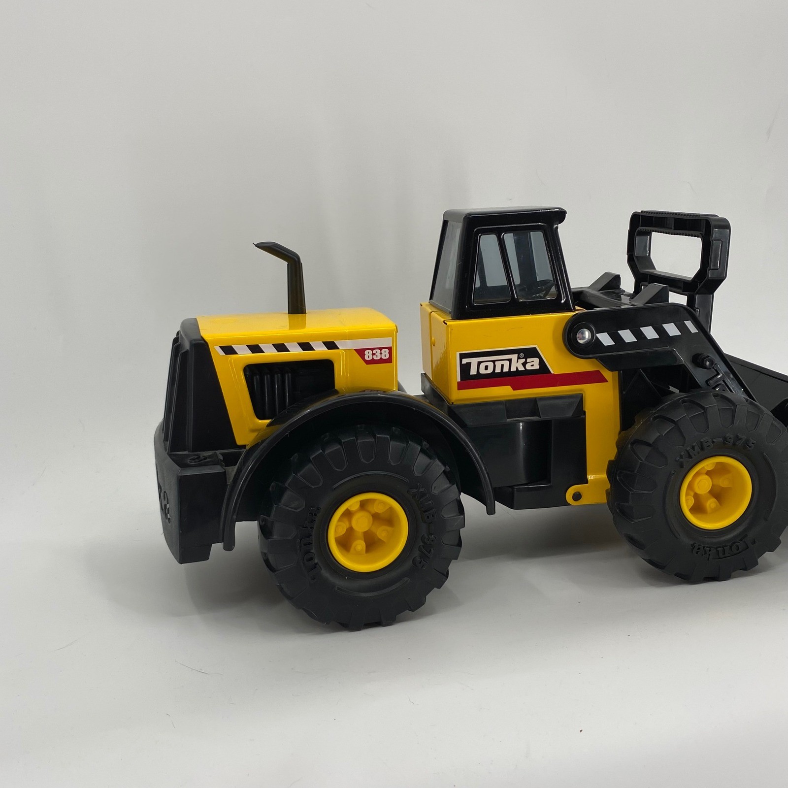 Tonka 838 Front End Loader Yellow Black Steel Construction Vehicle Toy 19 Inch