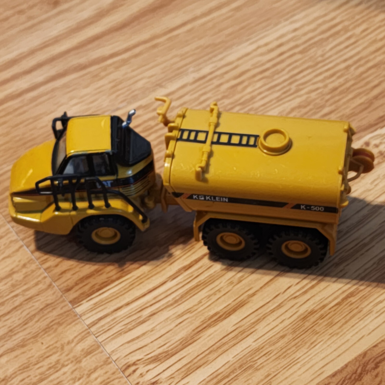 Norscot Cat 730 Articulated Truck KLEIN K-500 Water Tank, D5M Track-Type Tractor