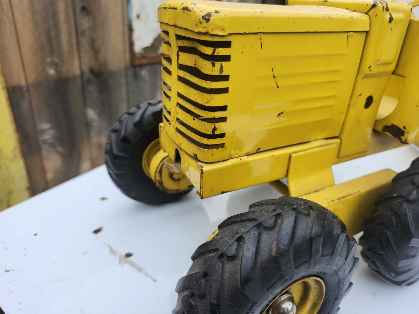 Doepke Model Toys, Adams Diesel Motor Road Grader 1950’s Yellow Pressed Steel