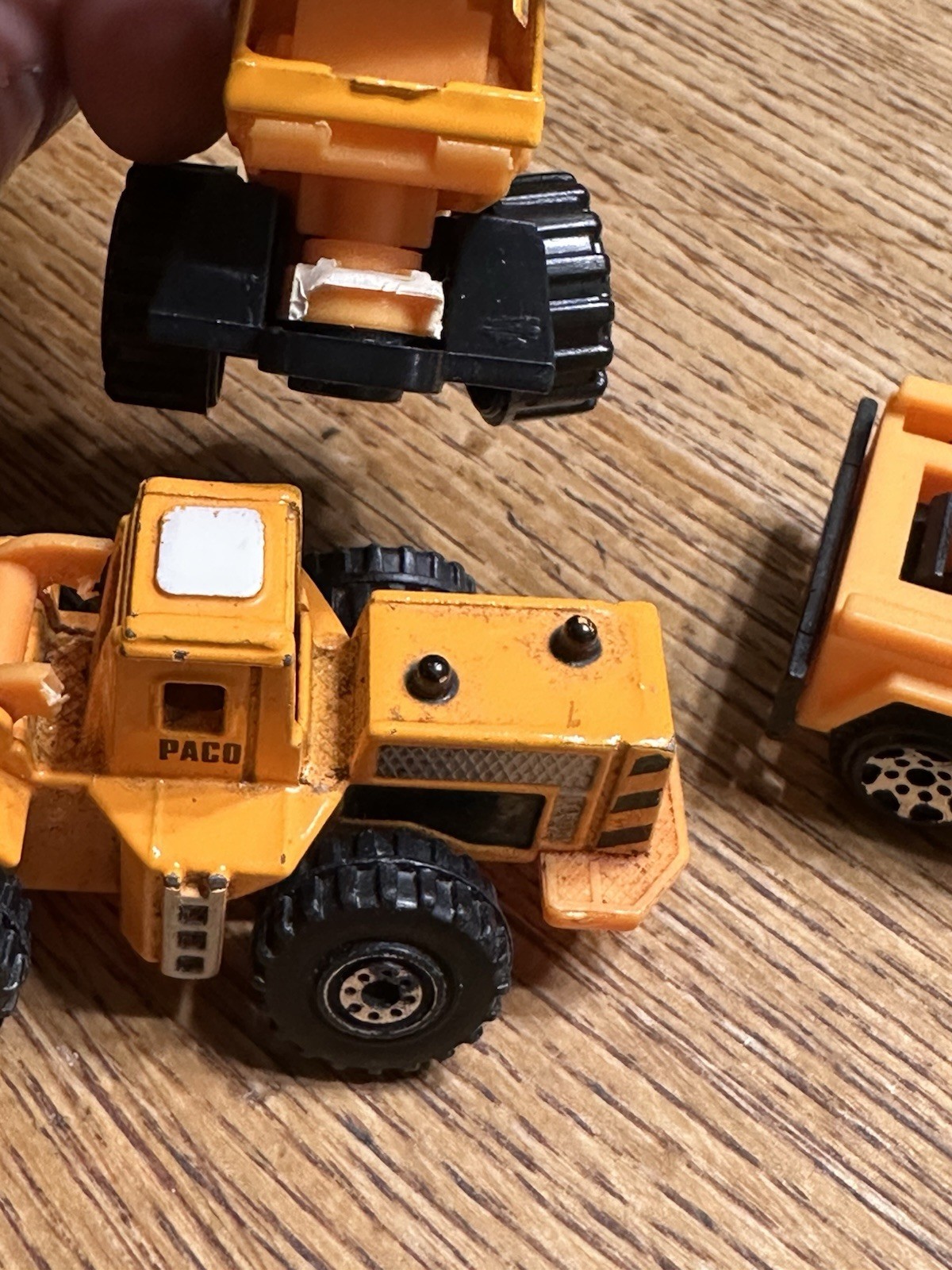 Lot of 12 Construction Vehicle Toys CAT Matchbox Wooden Bulldozer Excavator Truc