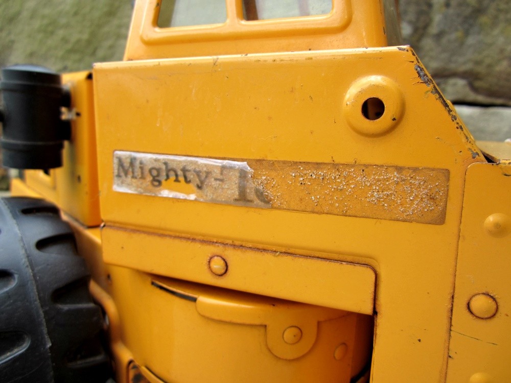 Vintage Tonka Mighty Road Grader with Double Blade Orange 54726