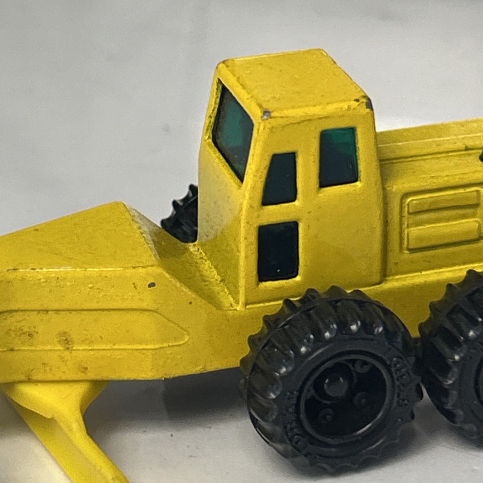Vintage 1994 Tonka Yellow Road Grader / Earth Mover Construction 4″