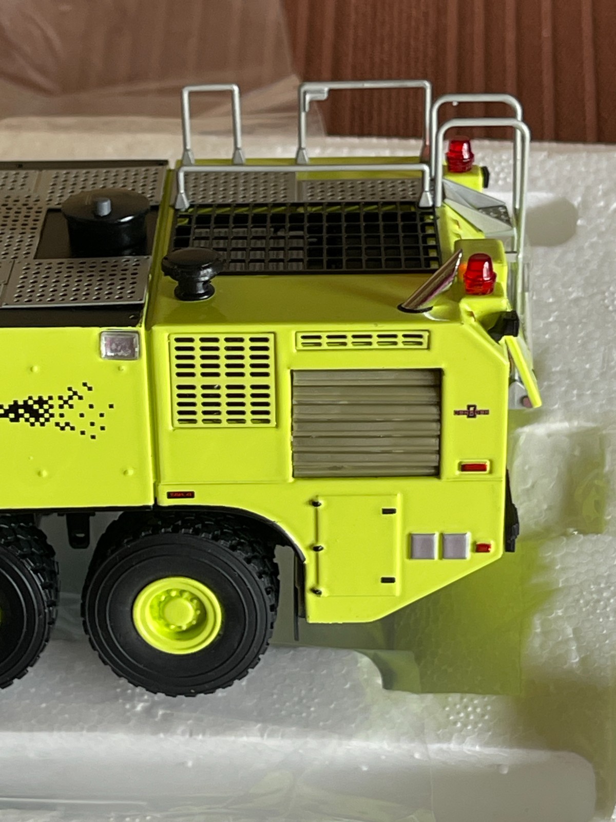 Oshkosh Striker 3000 ARFF TWH 078-1088 Airport Emergency Vehicle