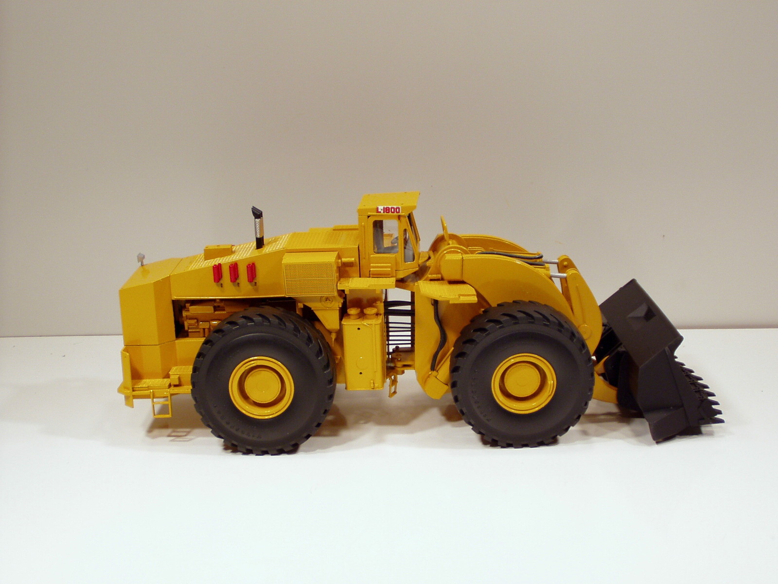 LeTourneau L1800 Wheel Loader – 1/48 – HartSmith Models – N.MIB