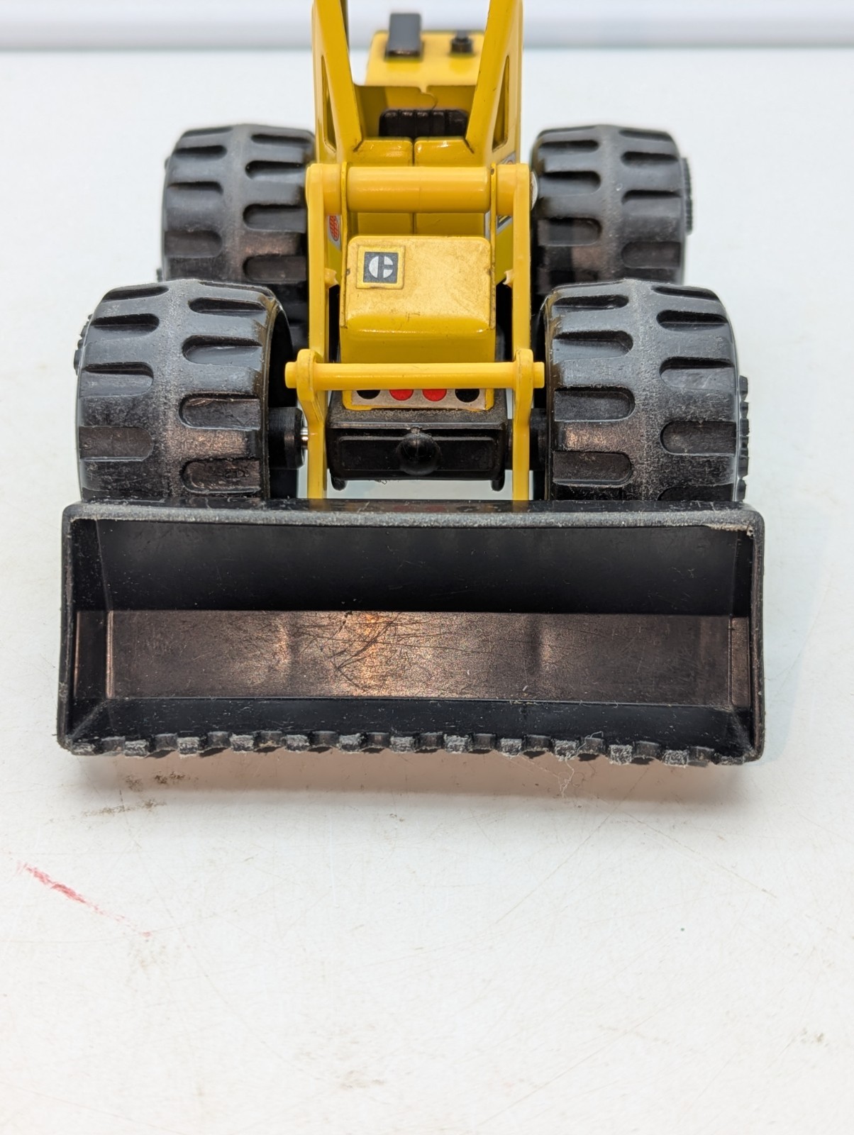VTG 1986 Remco Caterpillar Front Loader Bucket Yellow and Black Tractor Truck