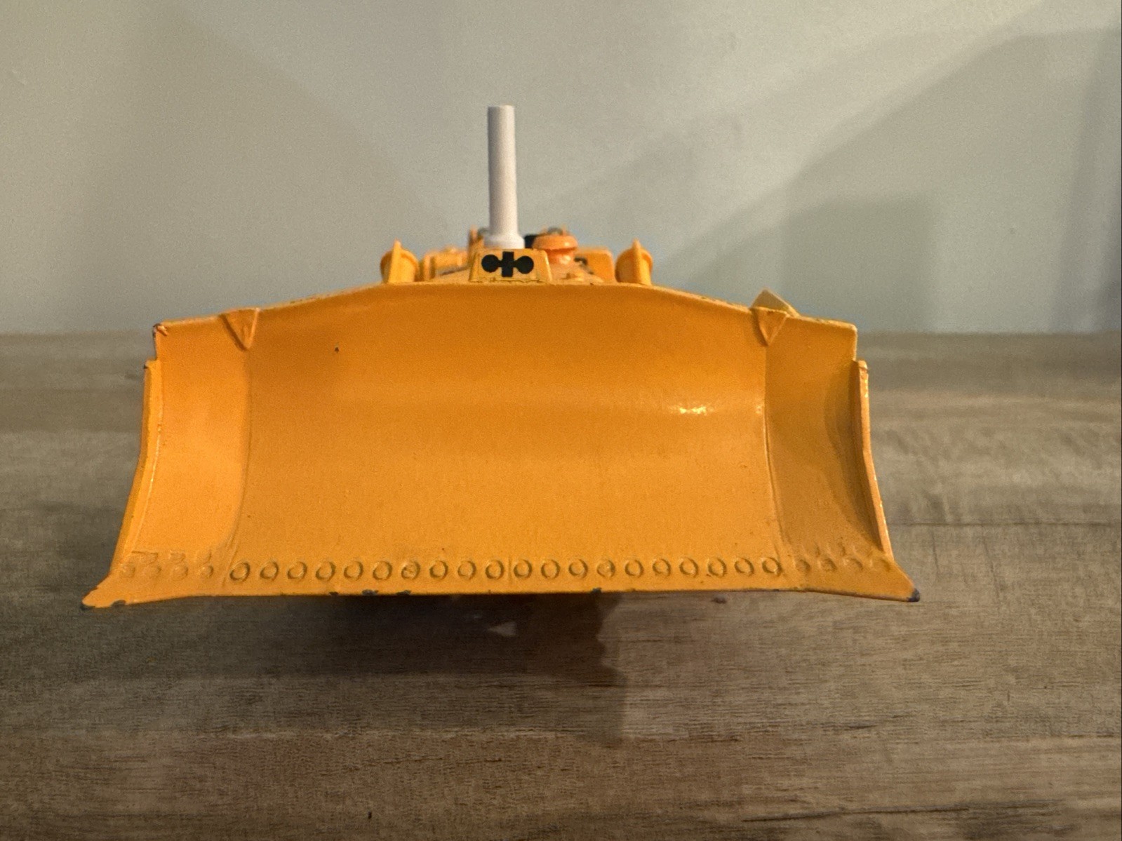 Komatsu D355A Crawler Tractor 1:50 Scale Discontinued Model Yonezawa Toys Japan
