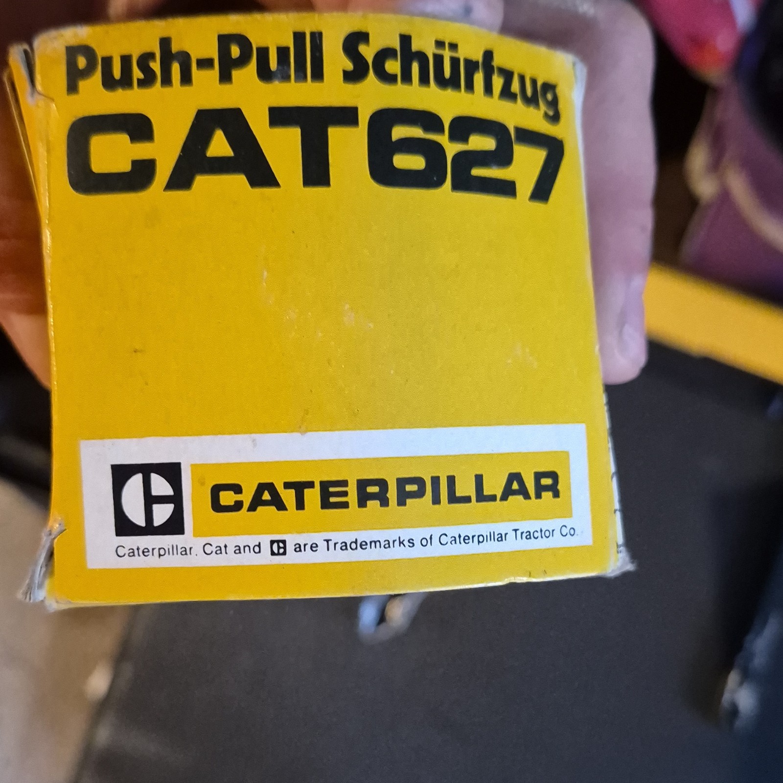 NZG CAT 627 Push-Pull Scraper 1:50 Yellow Diecast Model No.127