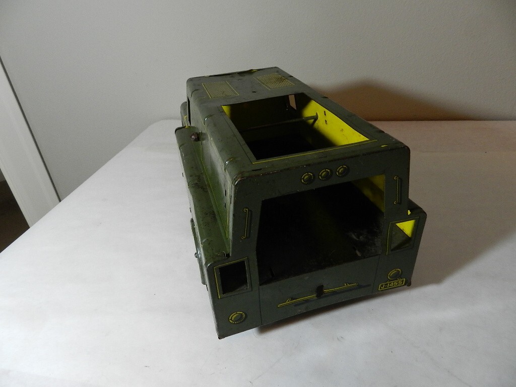 VINTAGE MARX- LUMAR UTILITY SERVICE TRUCK #18- VINTAGE TELEPHONE REPAIR TRUCK