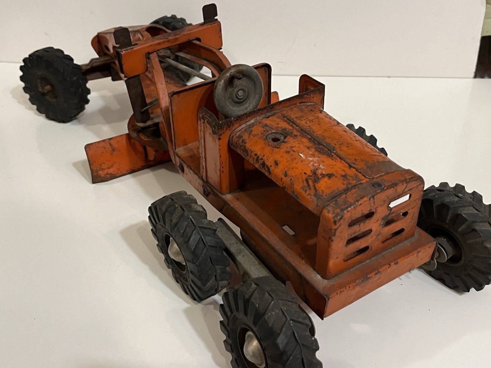 Vintage 1940’s Pressed Steel Wyandotte Power Grader With Original Tires