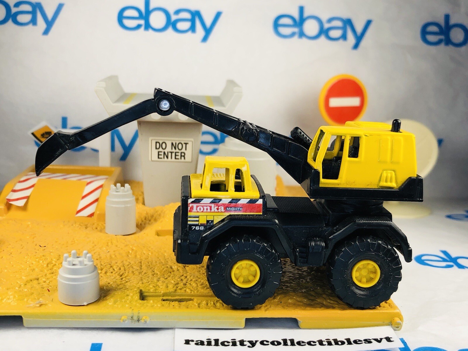 TONKA #768 RARE BACKHOE CONSTRUCTION TRUCK TOY 1999 VEHICLE 3″