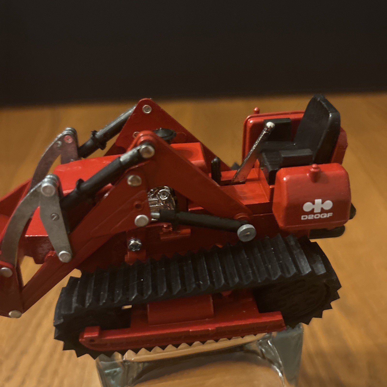 Yonezawa Komatsu – Diapet 1:28 – Front End Loader K-31 – Red