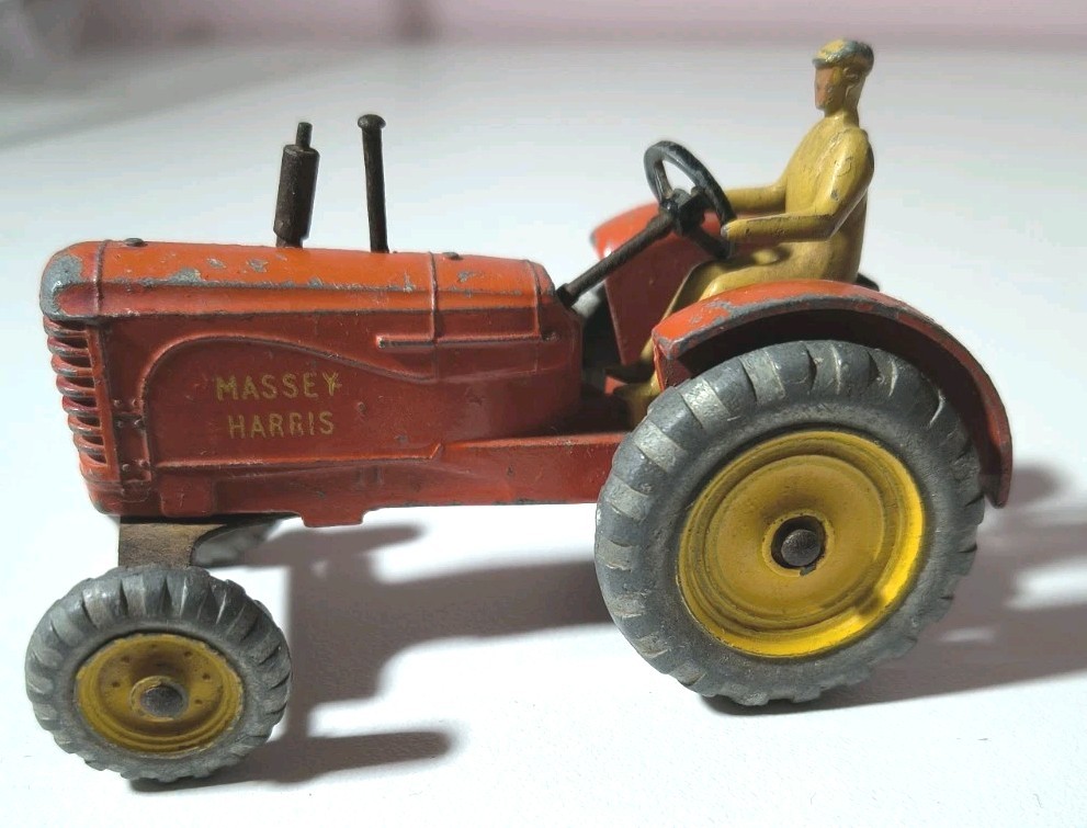 VINTAGE DINKY TOYS RED TRACTOR With DRIVER MASSEY-HARRIS