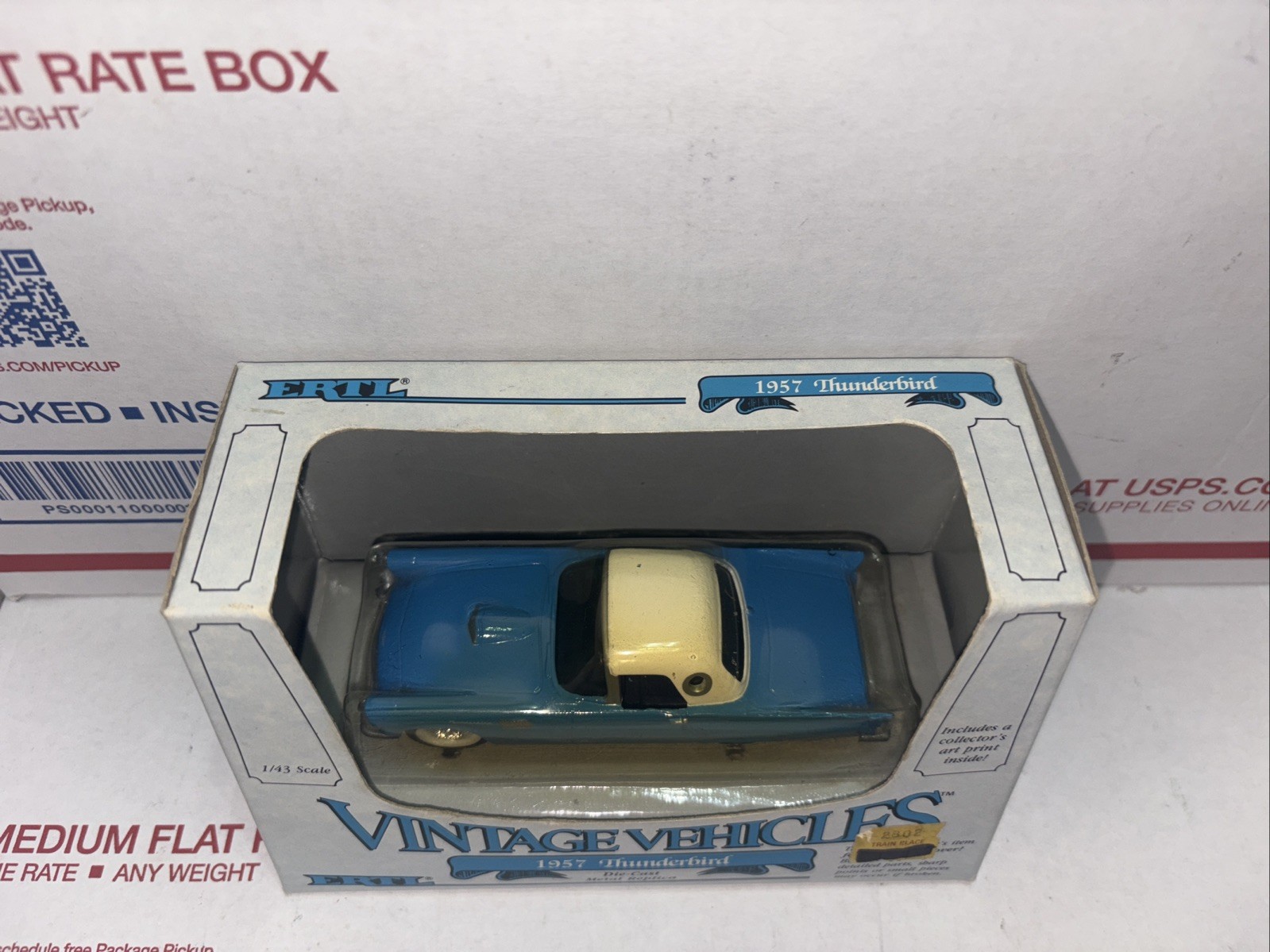 ERTL Vintage Vehicles 1957 Ford Thunderbird T-Bird 1/43 Diecast NEW in Box