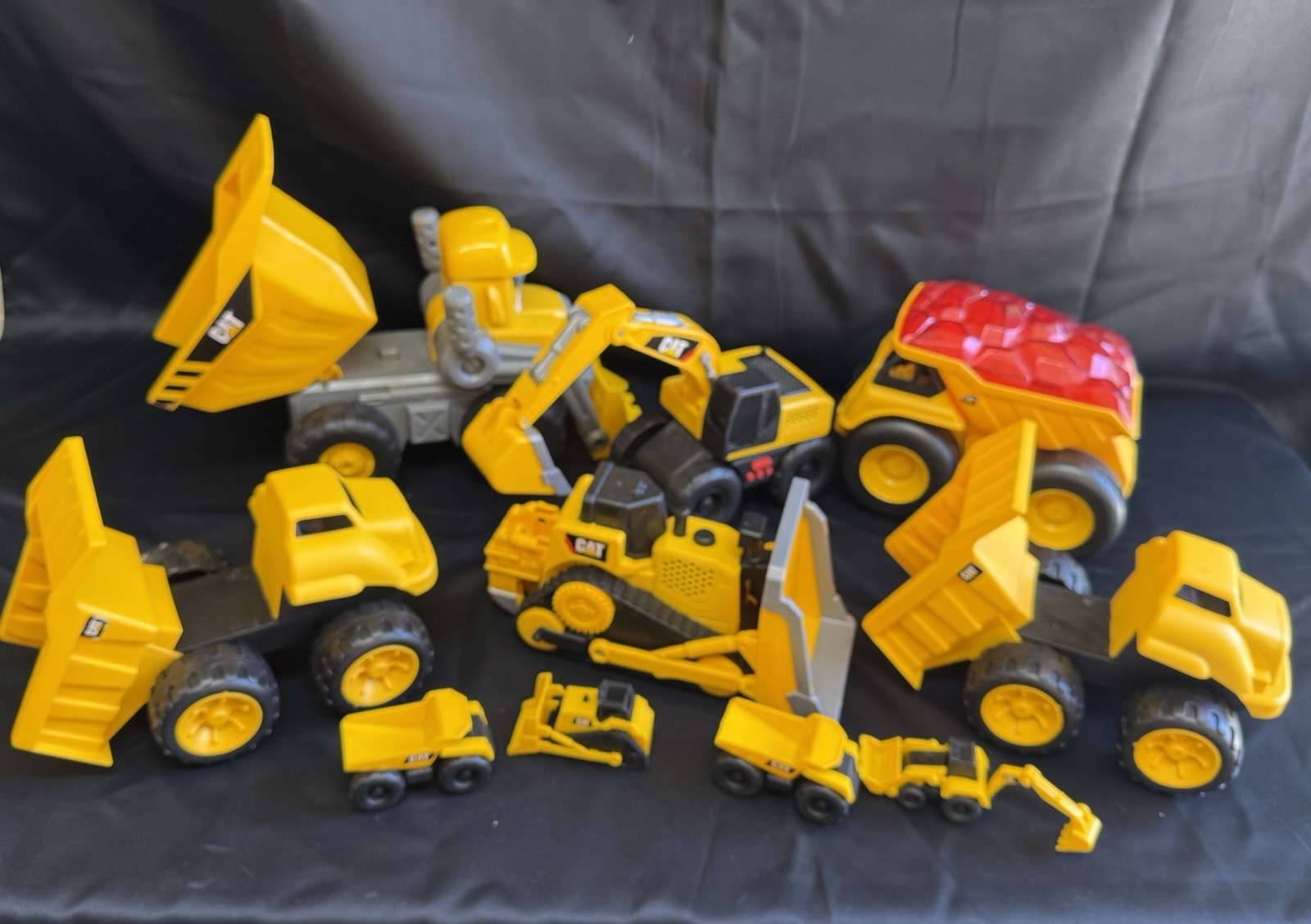 CAT Construction Trucks- Lot Of 10 Working Hard Plastic Various Trucks-Sounds