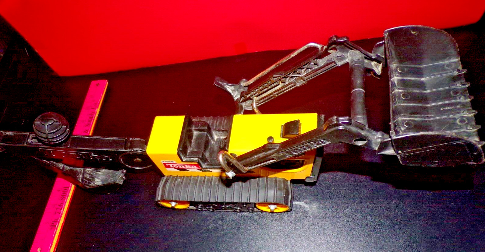 Mighty Tonka Tracked Loader/ Back Hoe Dozer 1232 GREAT Condition