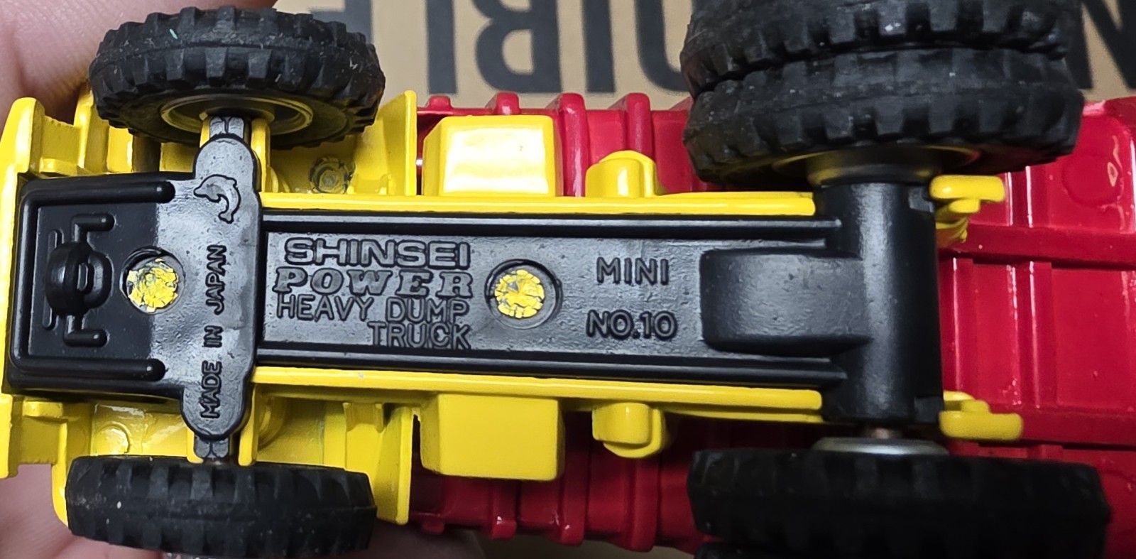 4 Shinsei Mini Power 13 Bulldozer, 40 Caterpillar 777 Truck, 10 Heavy Dump Truck