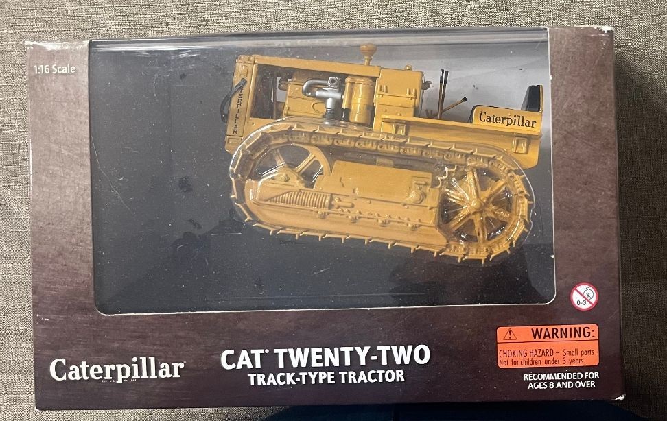 Caterpillar Twenty Two Track-Type Tractor – 1/16 – Norscot #55154 ~ NEW IN BOX