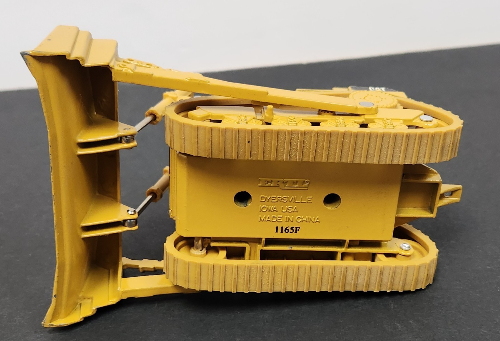 Vintage ERTL Caterpillar D10N Track-Type Tractor Bulldozer 1:50 Scale Diecast