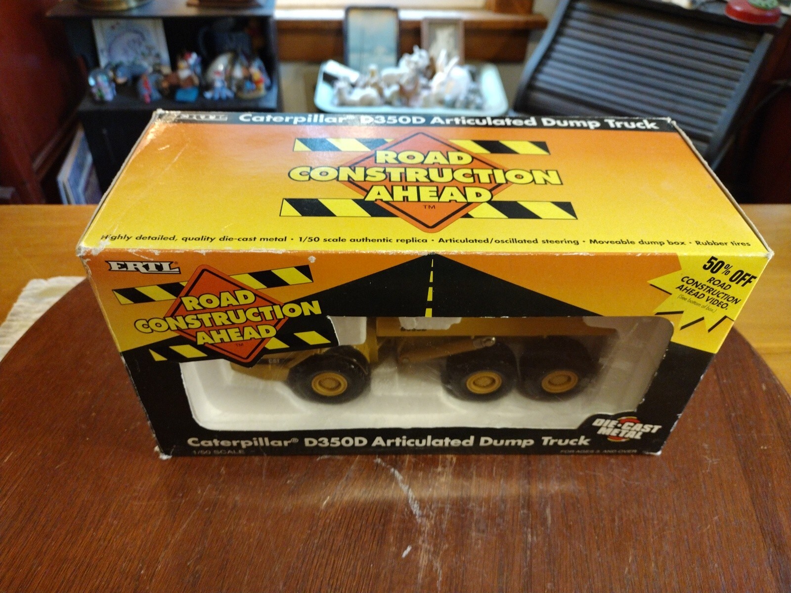 Vintage ERTL 1:50 Scale Caterpillar D350D Articulated Dump Truck In Box