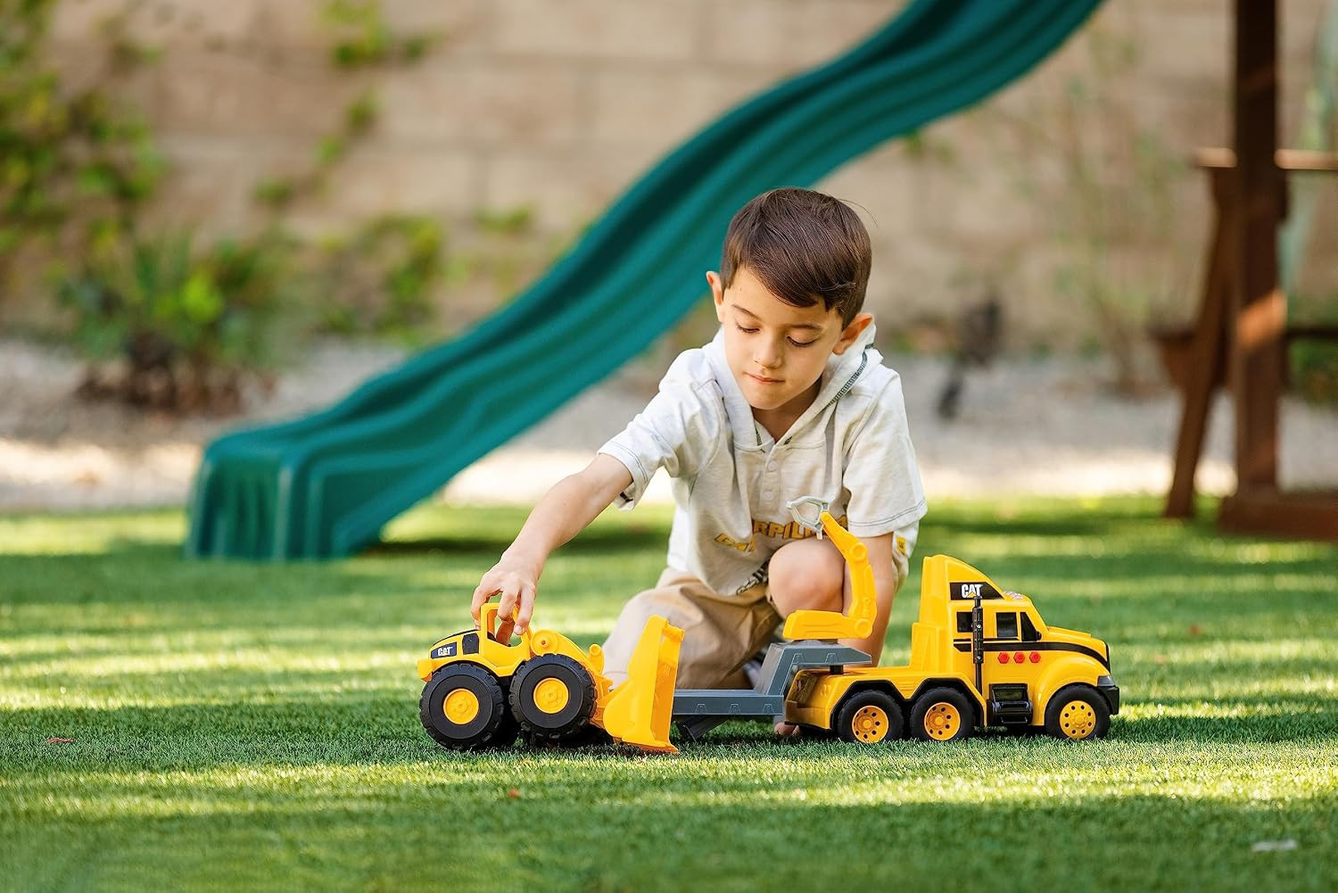 CAT Heavy Mover Construction Truck Set with Loader, Lights & Sounds, 3+