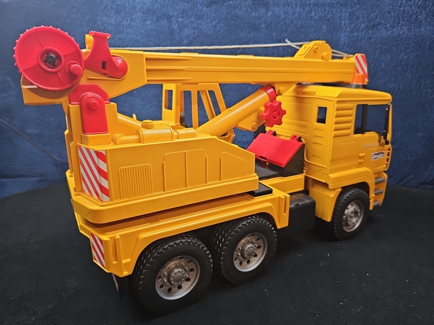 Bruder MAN Tele-Crane TC-4500 TGA 41.440 Construction Toy Truck Germany Preowned