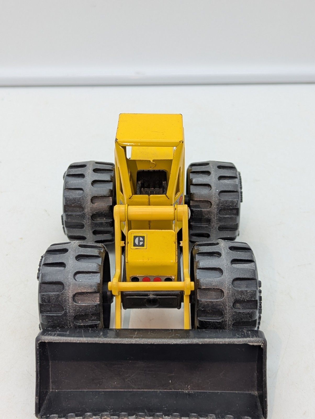 VTG 1986 Remco Caterpillar Front Loader Bucket Yellow and Black Tractor Truck