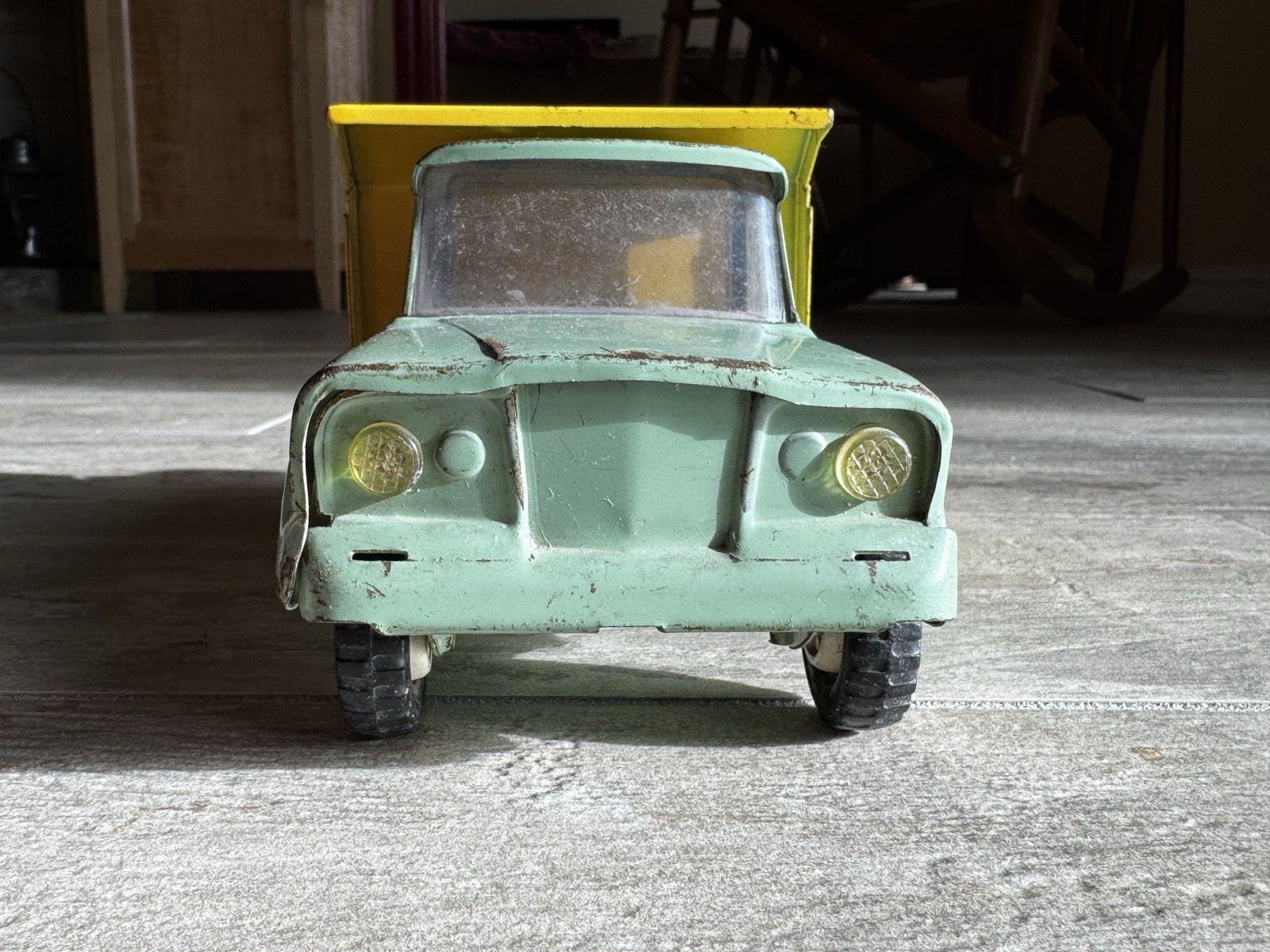 Tonka Vintage Pressed Steel Construction Dump Truck Green Cab Yellow Bed Tilt.