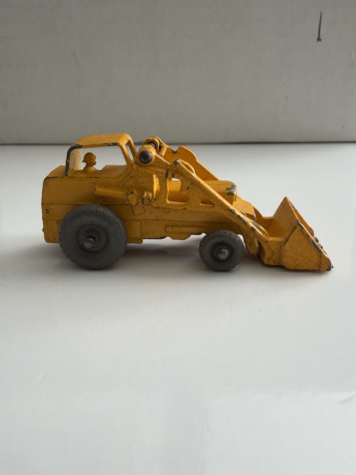 Vintage 1960’s Lesney Matchbox Lot of 2 Excavator #58 & Front End Loader #24