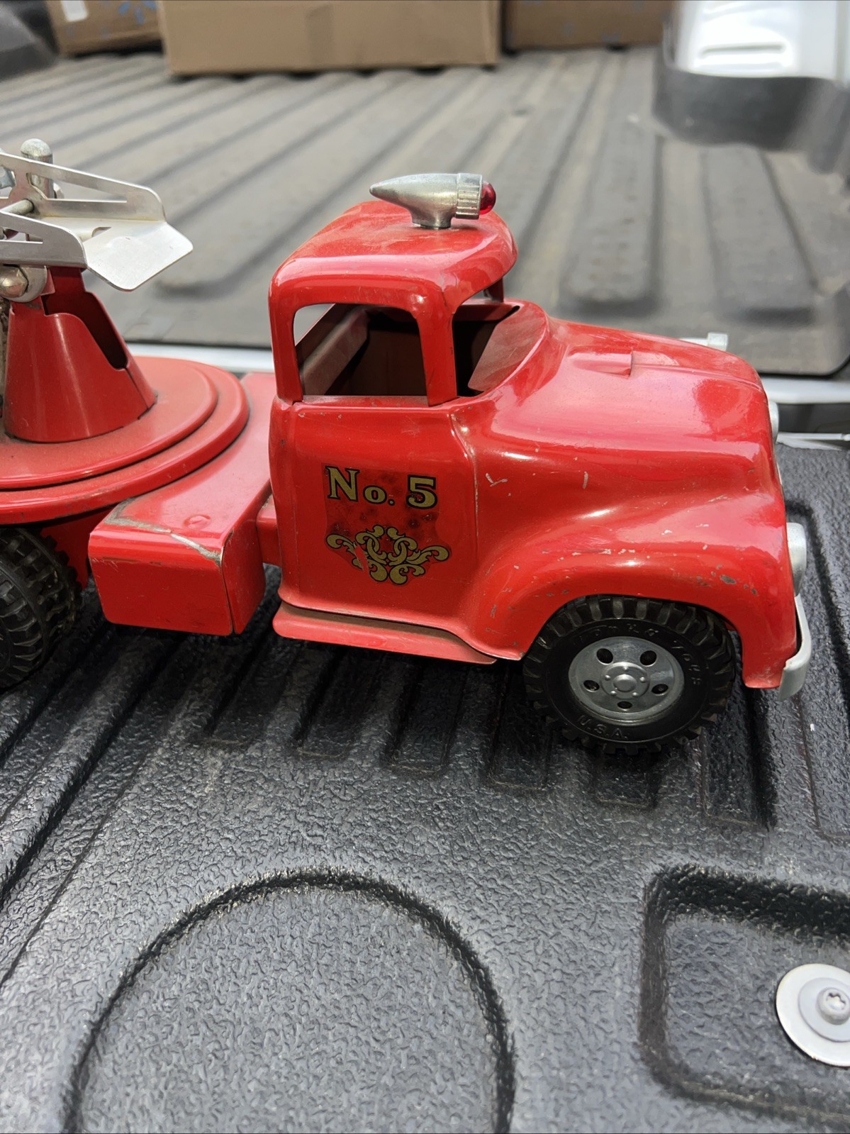 Vintage 1957 Tonka Aerial Ladder Fire Truck 33” #48 in catalog – B