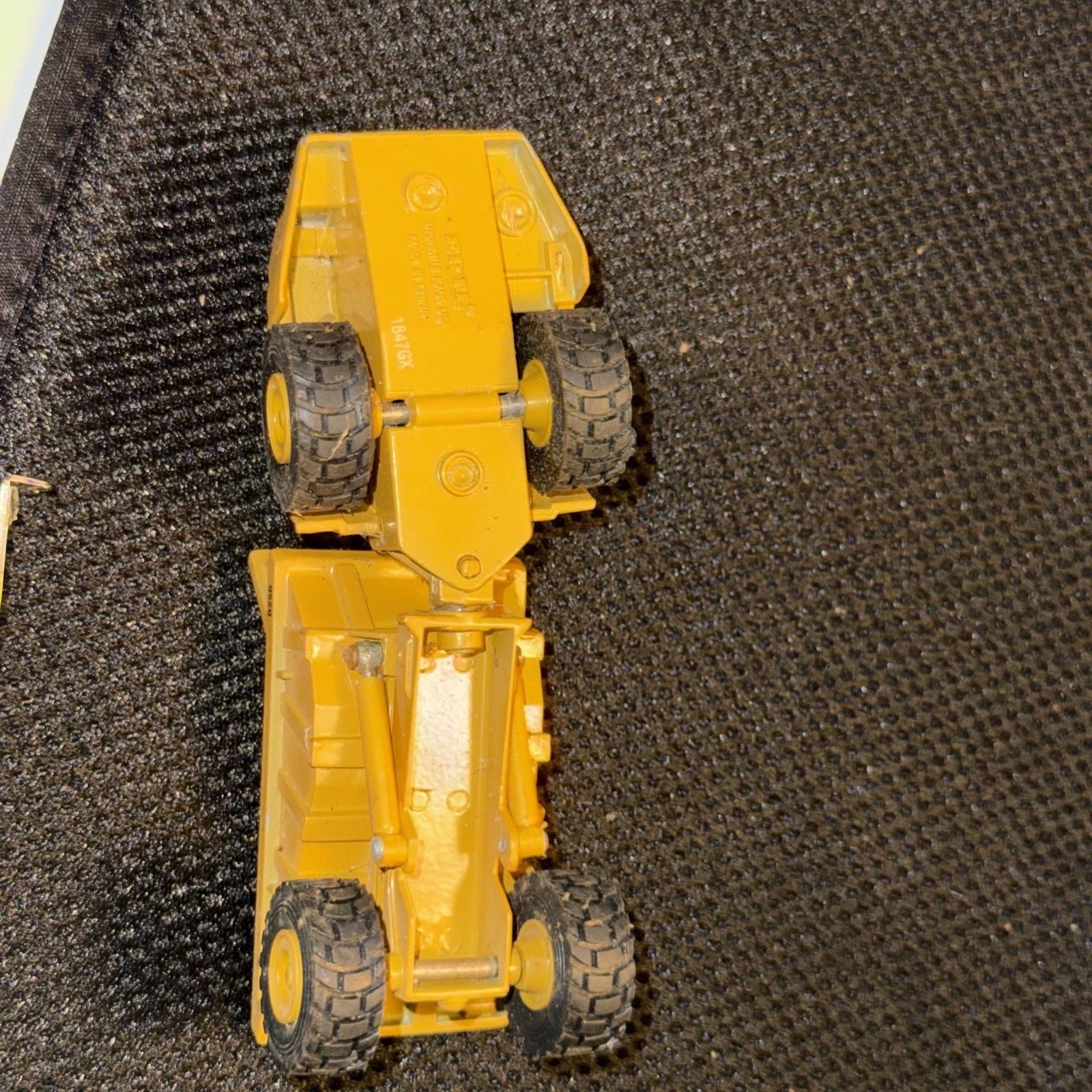 3 Piece Lot Ertl Construction Equipment Toys International Harvester & CAT