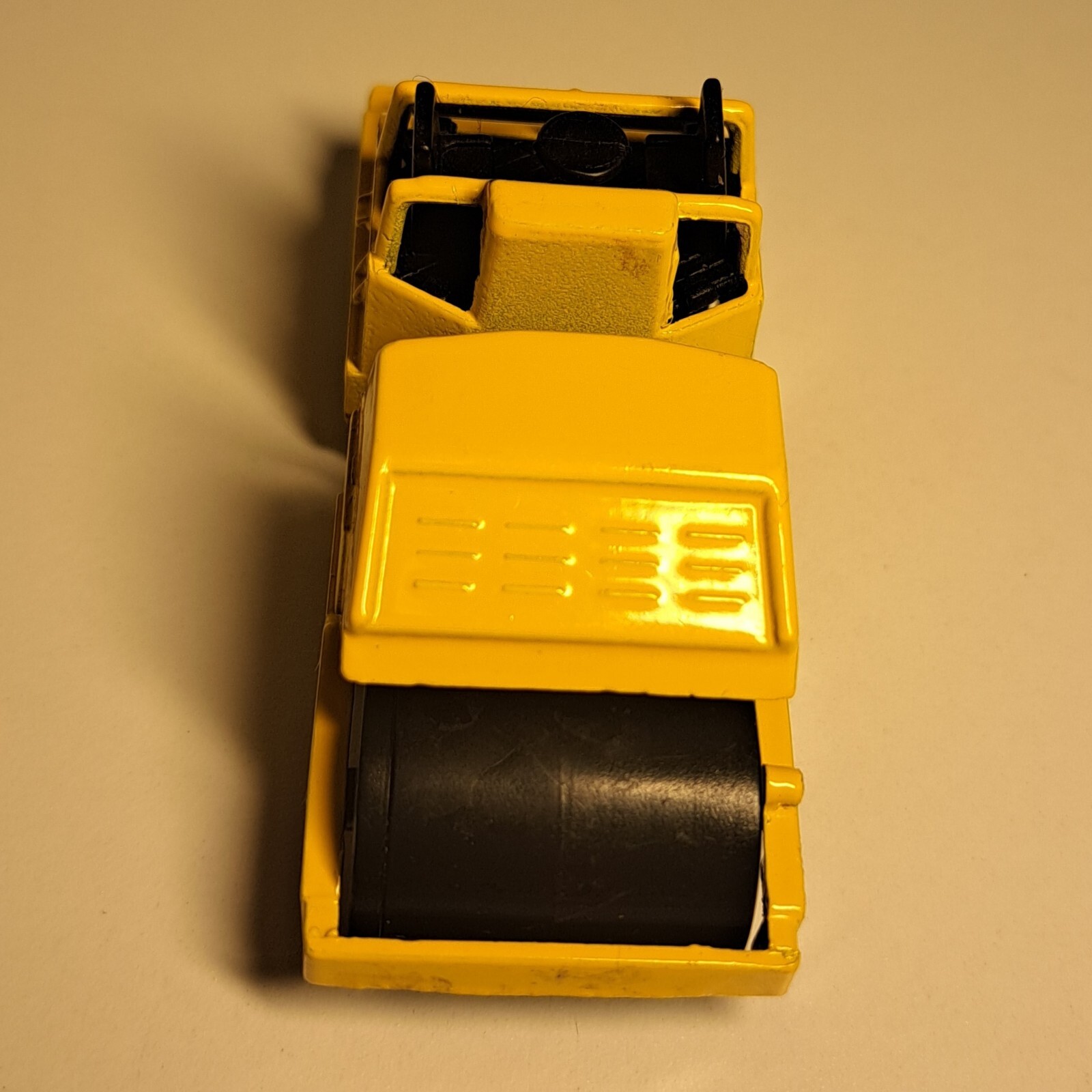 1986 Hotwheels CAT 69 Road Roller Diecast Contruction Veh. Excellent Condition