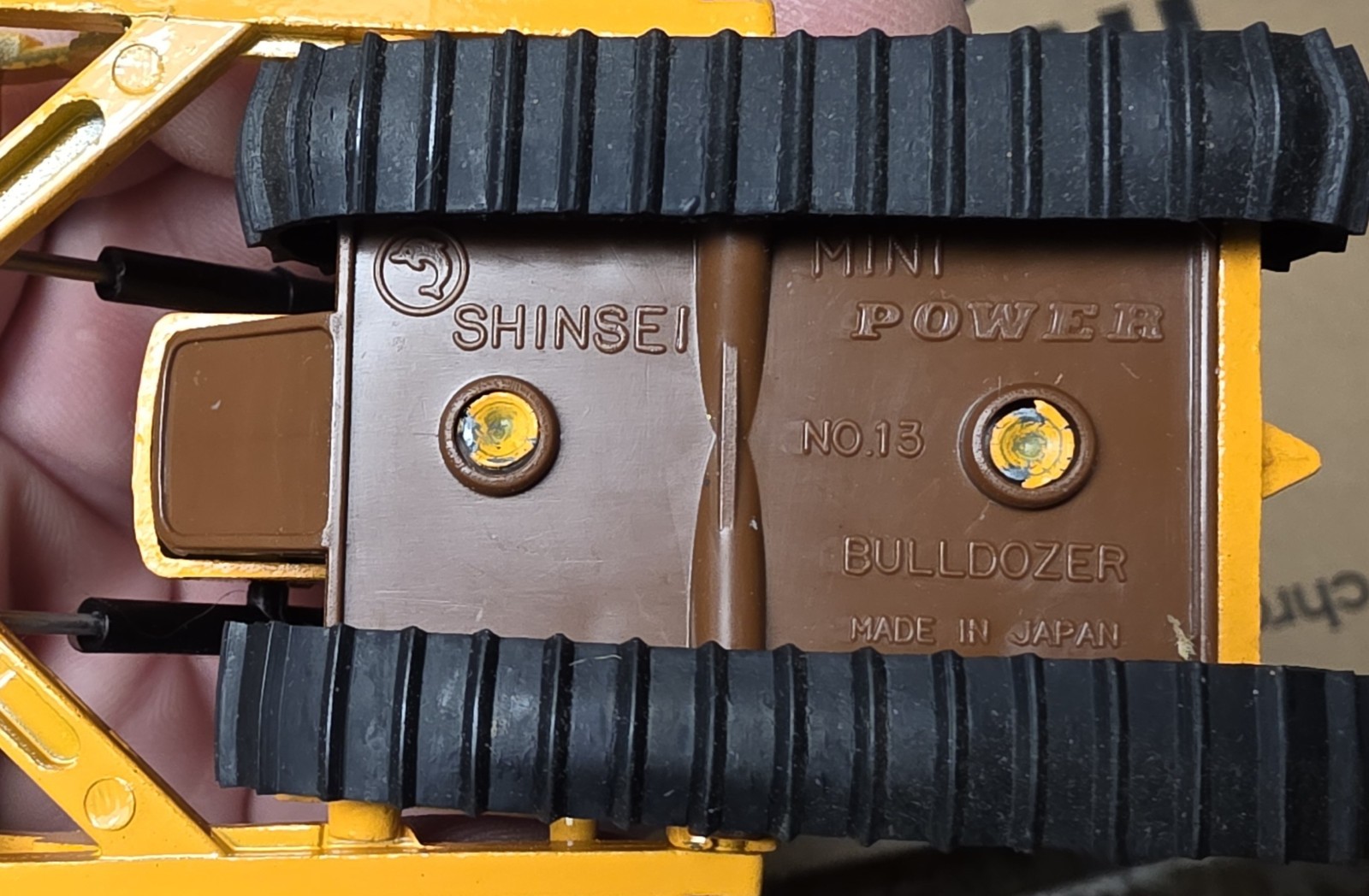 4 Shinsei Mini Power 13 Bulldozer, 40 Caterpillar 777 Truck, 10 Heavy Dump Truck