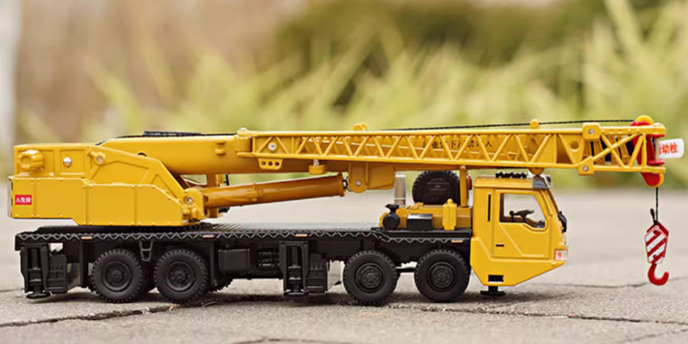 1:55 KDW ENGINEERING TRUCK CRANE Construction Machine Equipment Diecast Model
