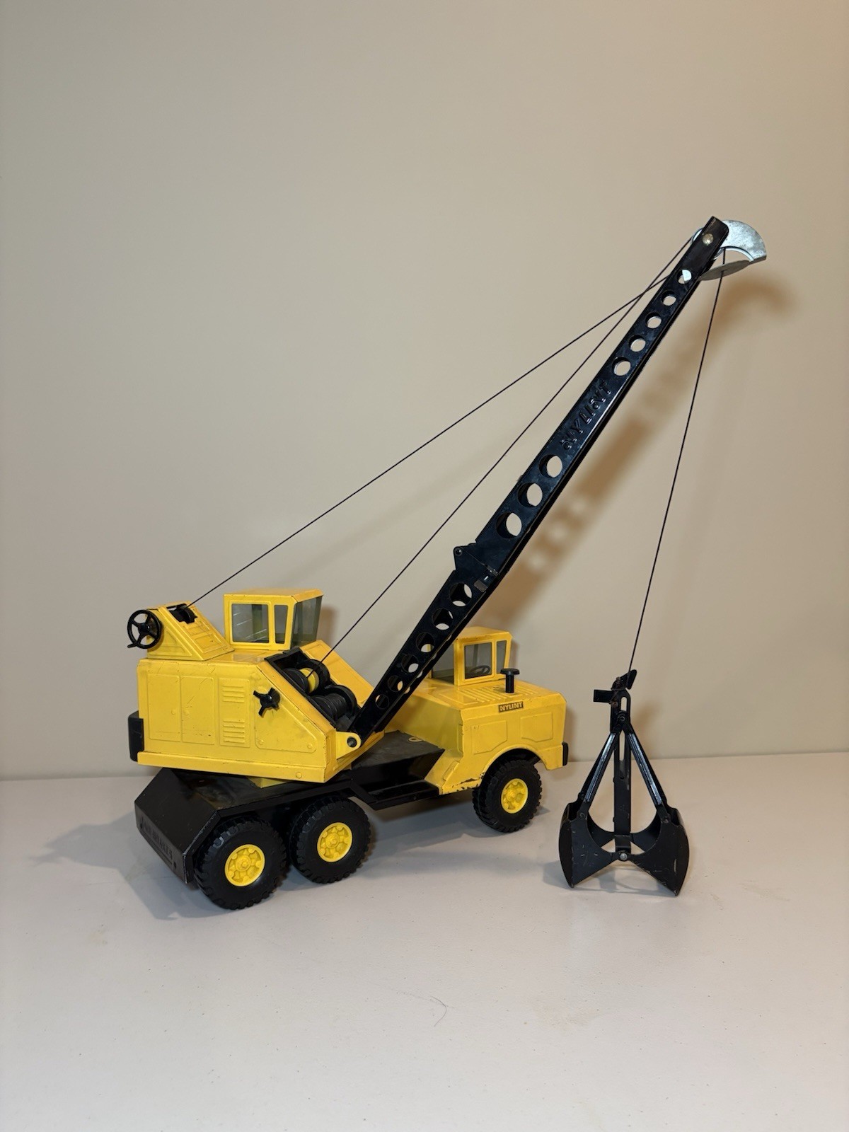 Vintage NYLINT Toy Michigan Shovel Crane T-24 Pressed Steel Yellow Truck