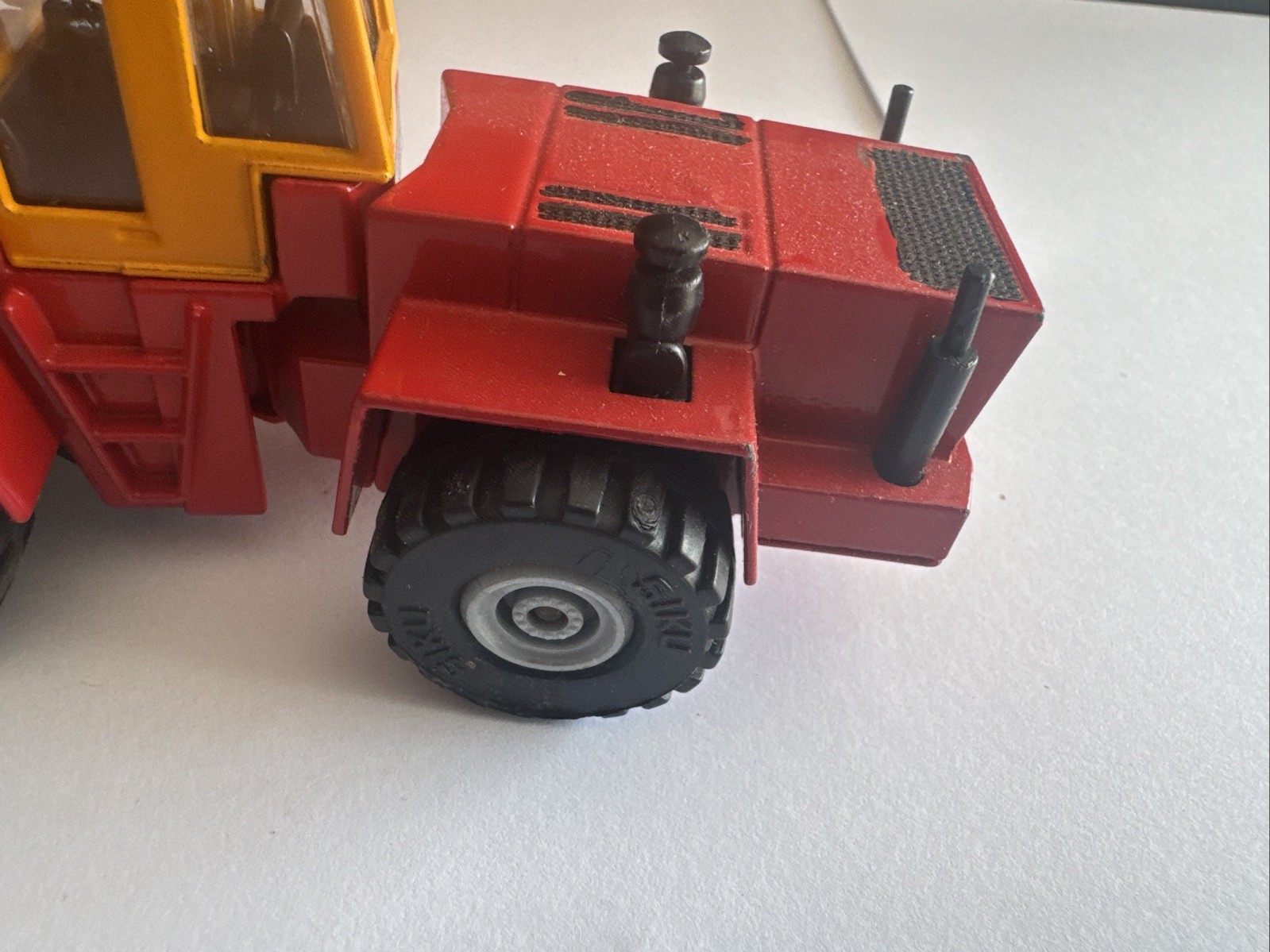 SIKU 1:55 Scale Zettemeyer Front Loader. Free Shipping