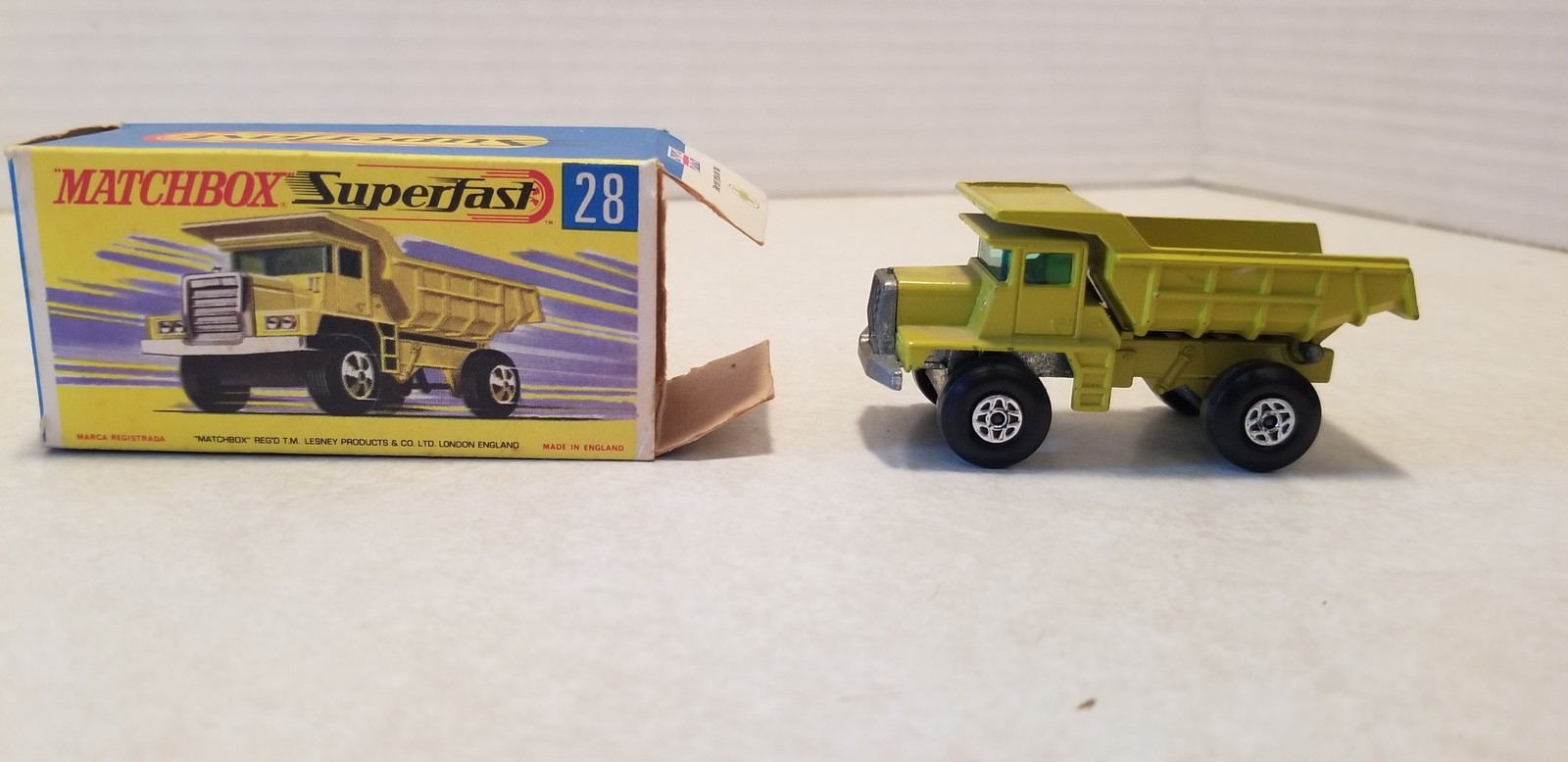 Vintage 1970 Matchbox Superfast No. 28 Mack Dump Truck Nice With Box D3